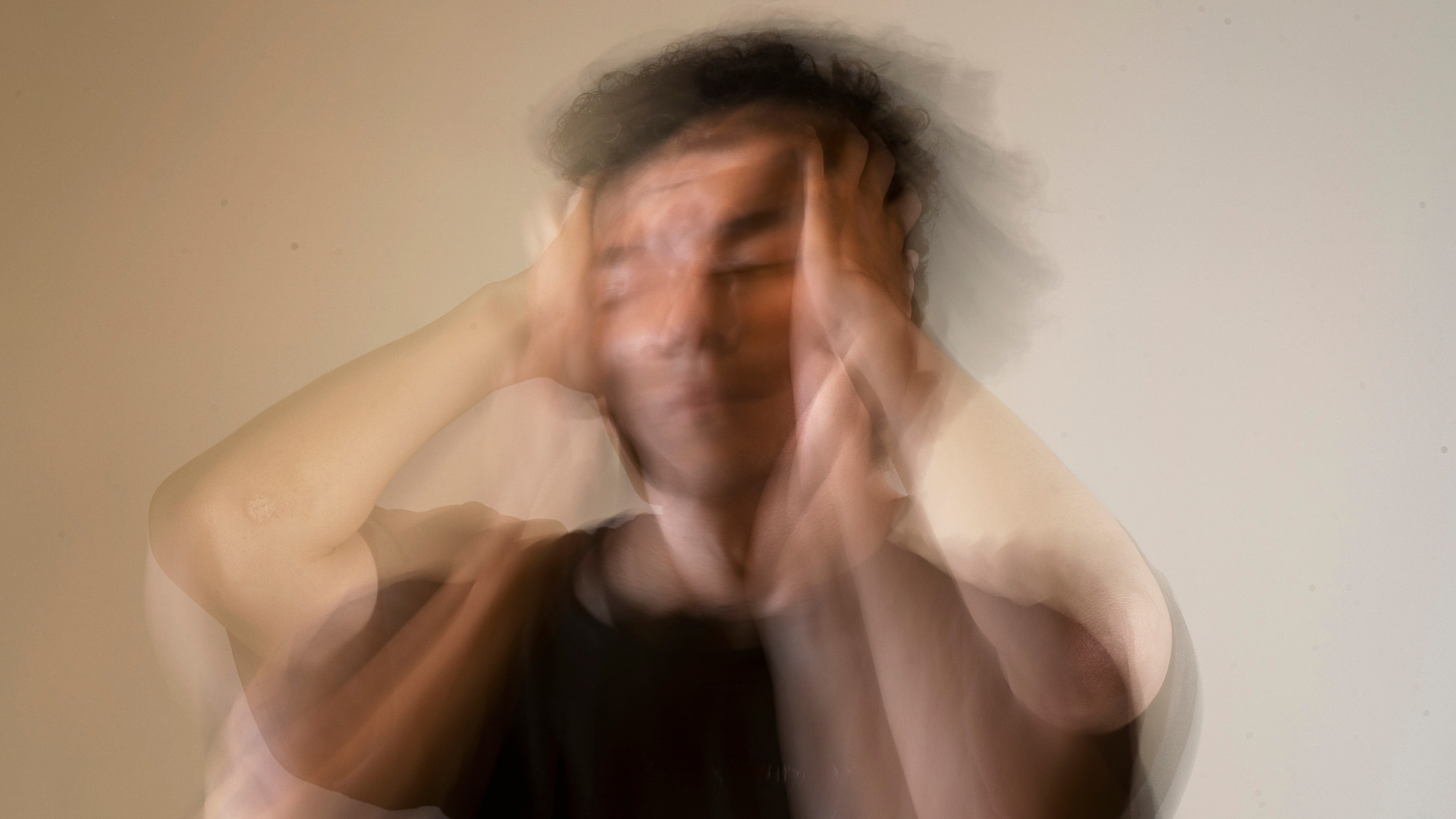 Trauma Response or Everyday Reaction How to Tell the Difference Trauma Response or Everyday Reaction? How to Tell the Difference